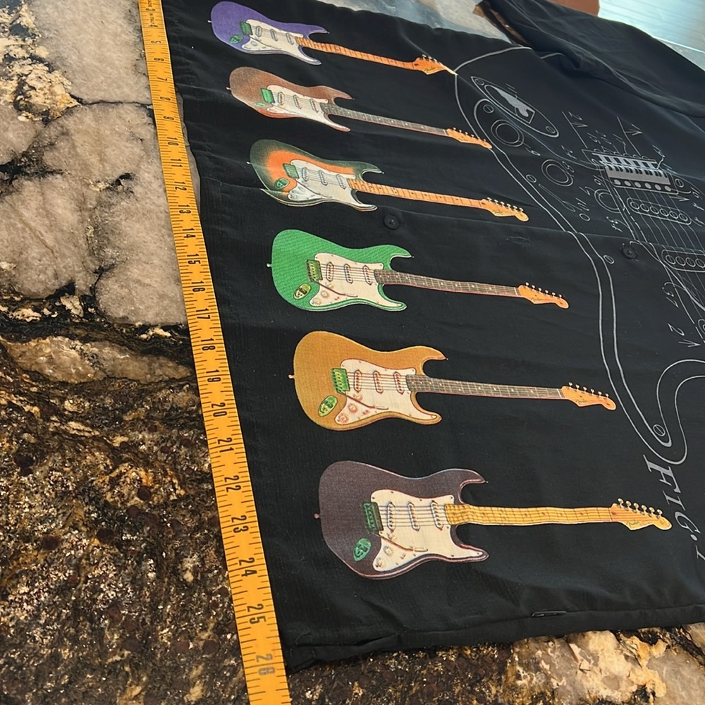 FENDER.By divinci guitars on black background Xl Men’s oversized shirt.sku CJ 10 - Picture 9 of 12